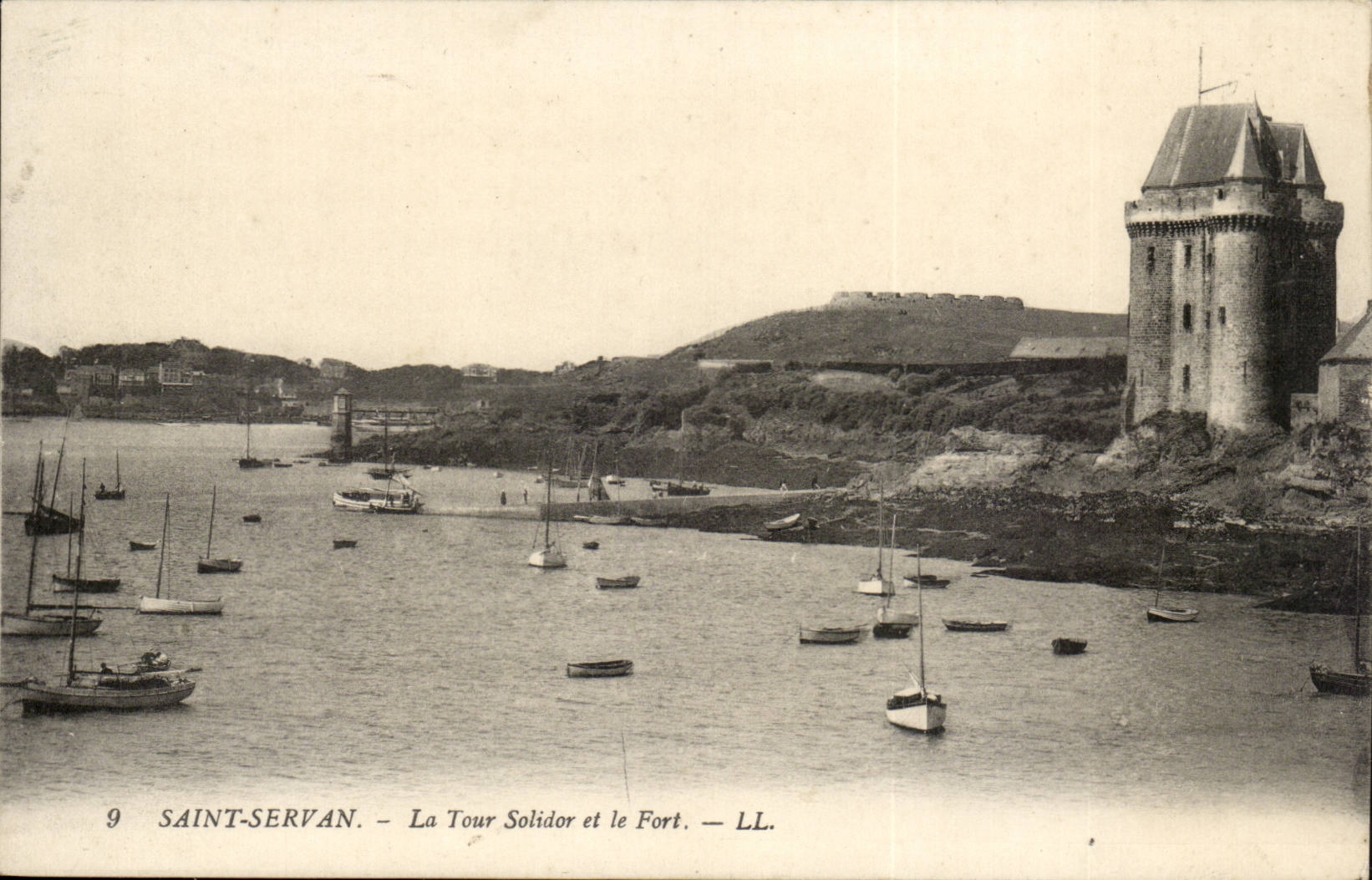 Saint Servan CPA the Solidor tower and the fort