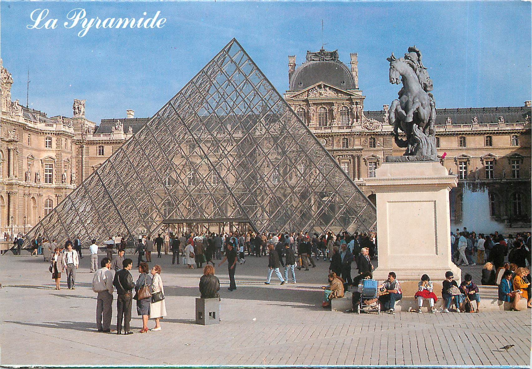 CPM Paris Musee du Louvre Cours Napoleon La Pyramide
