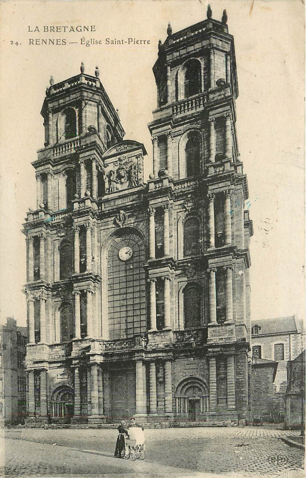 CPA La Bretagne Rennes Eglise Saint Pierre 