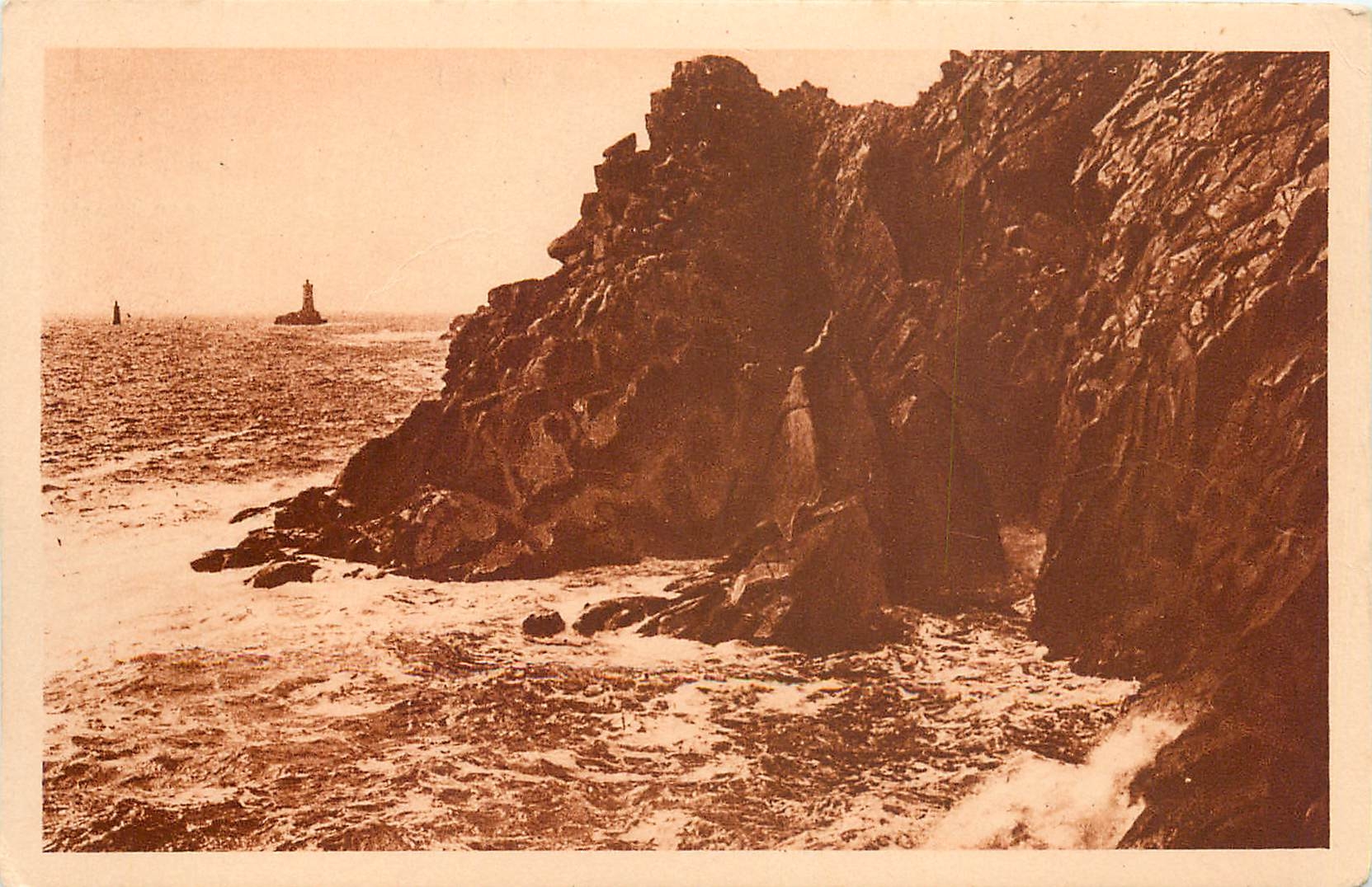 CPA Pointe du Raz L'Entree de la Chambre d'Olivier