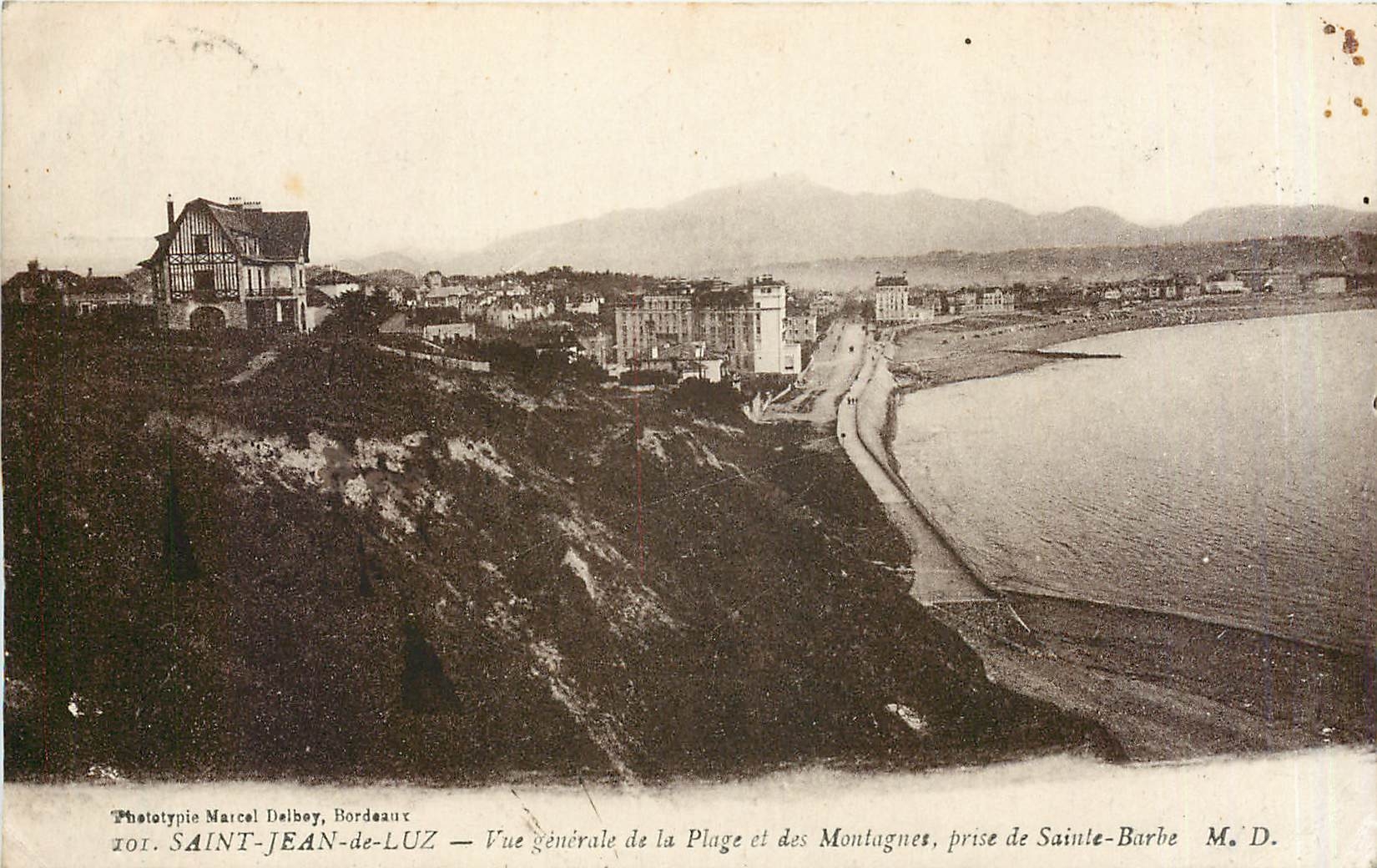 CPA Saint Jean de Luz Vue generale de la Plage et des Montagnes prise de Sainte Barbe