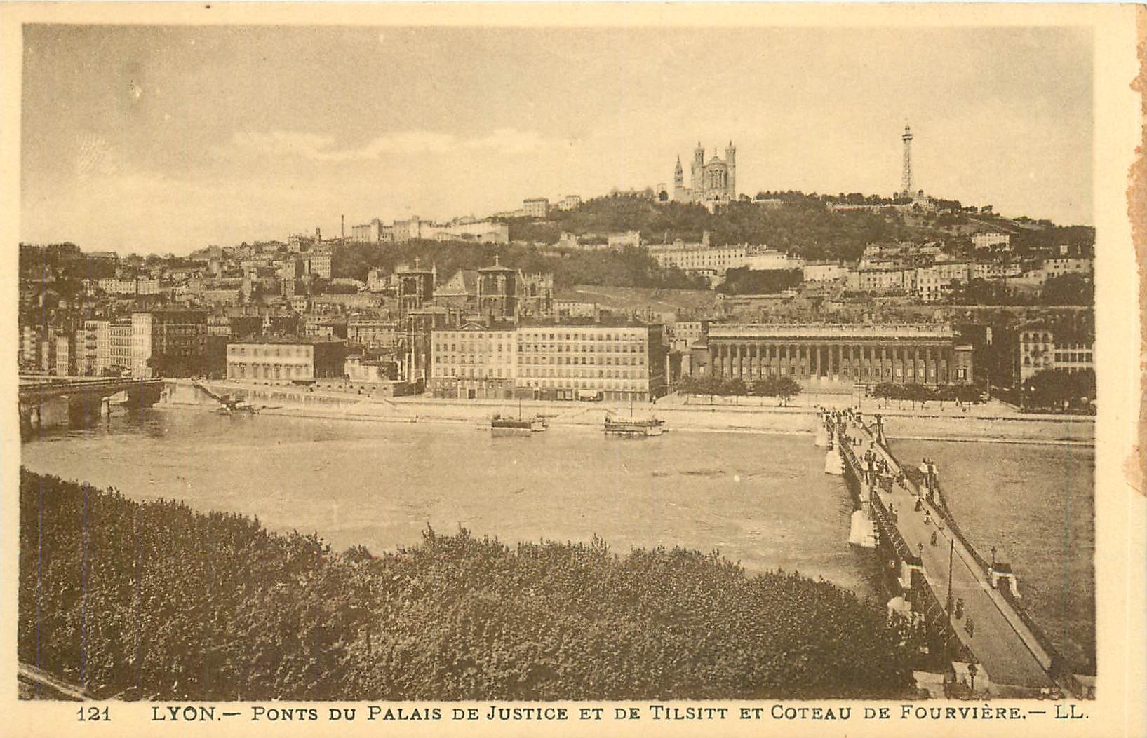 CPA Lyon - Ponts du Palais de Justice et le Tilsit et Coteau de Fourviere