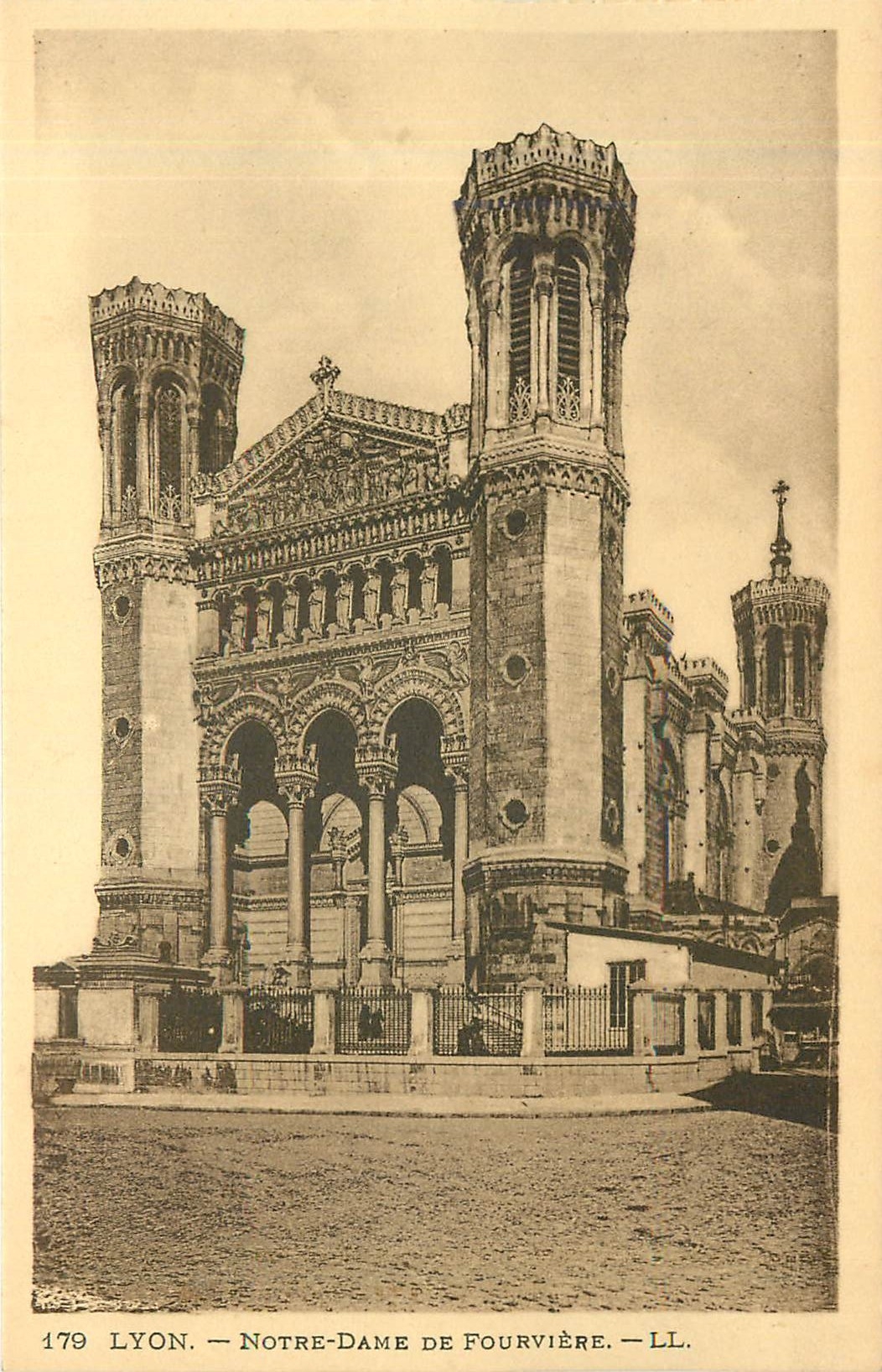 CPA Lyon - Notre-Dame de Fourviere