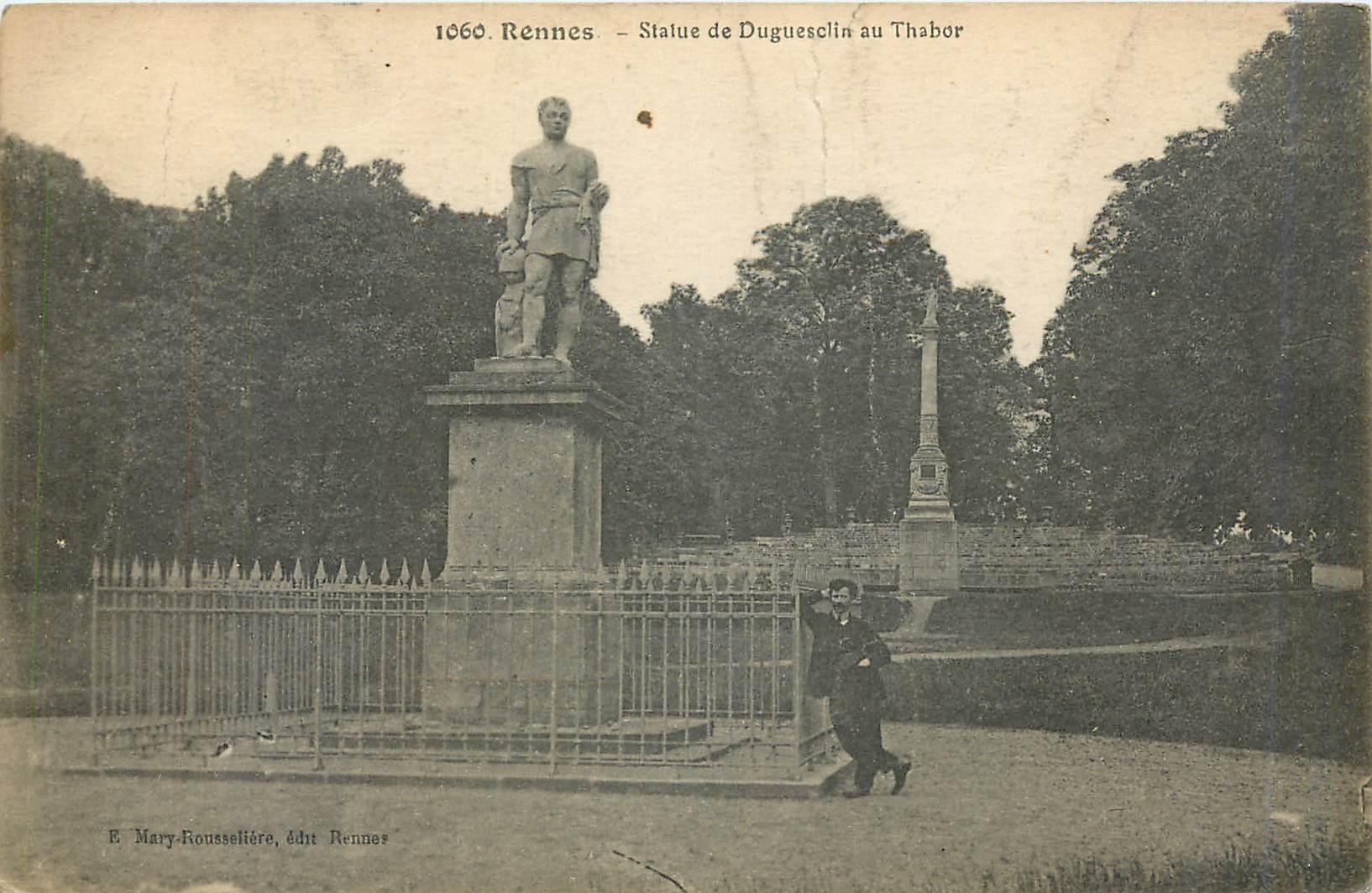 CPA Rennes Statue de Duguesclin au Thabor 