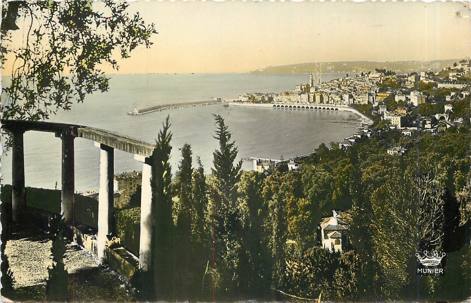 CPM Menton Vue generale prise de Garavan 