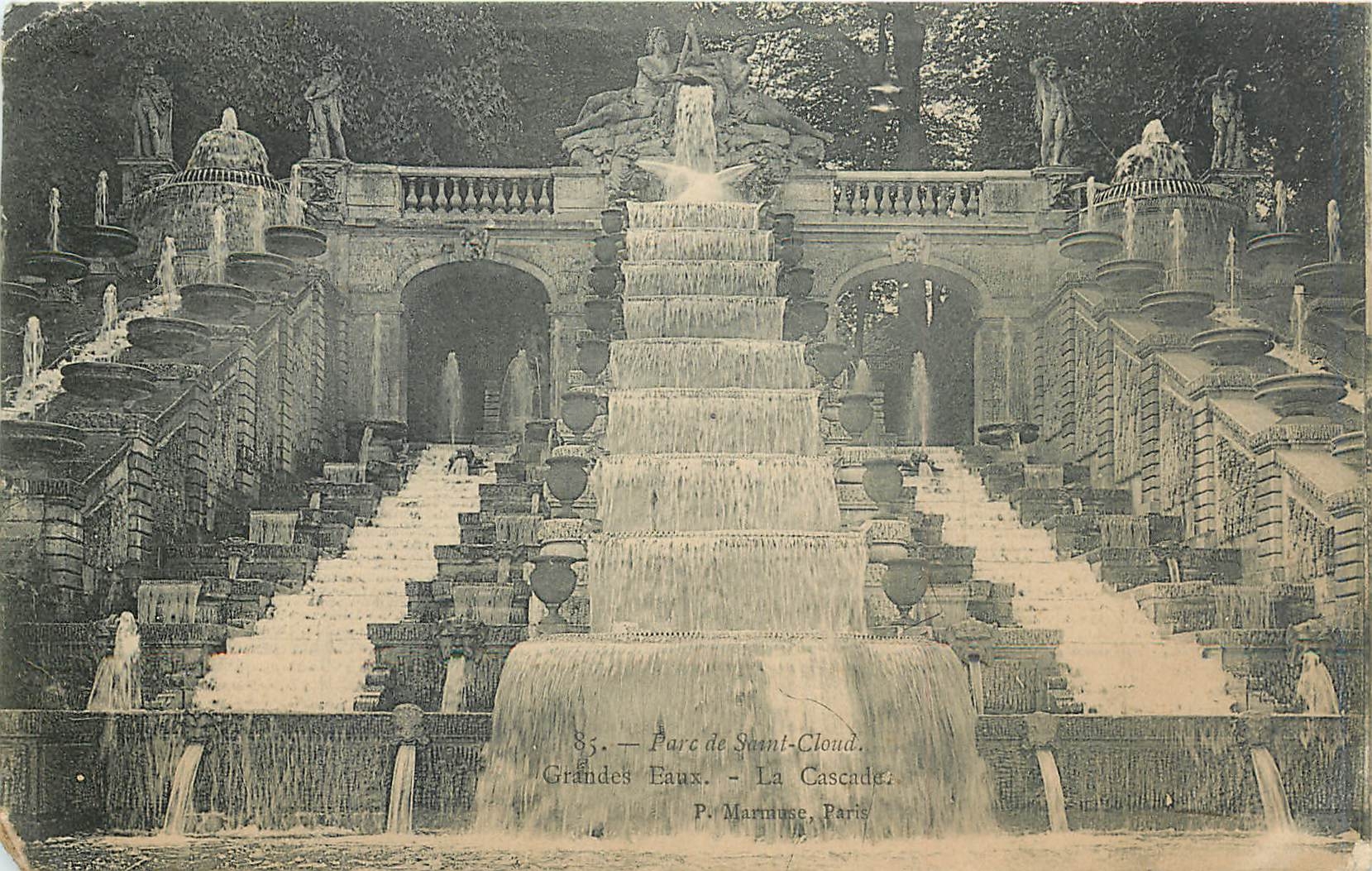 CPA Parc de Saint Cloud Grandes Eaux La Cascade 