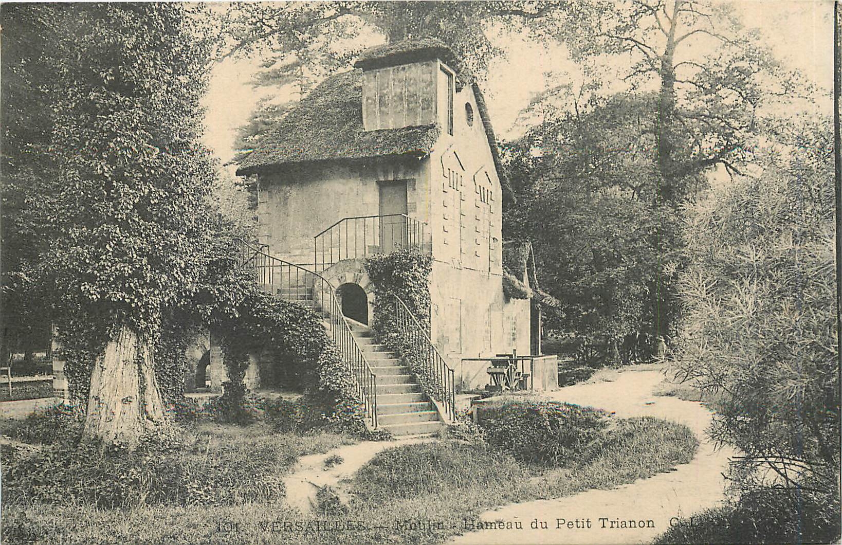 CPA Versailles Moulin Hameau du Petit Trianon 