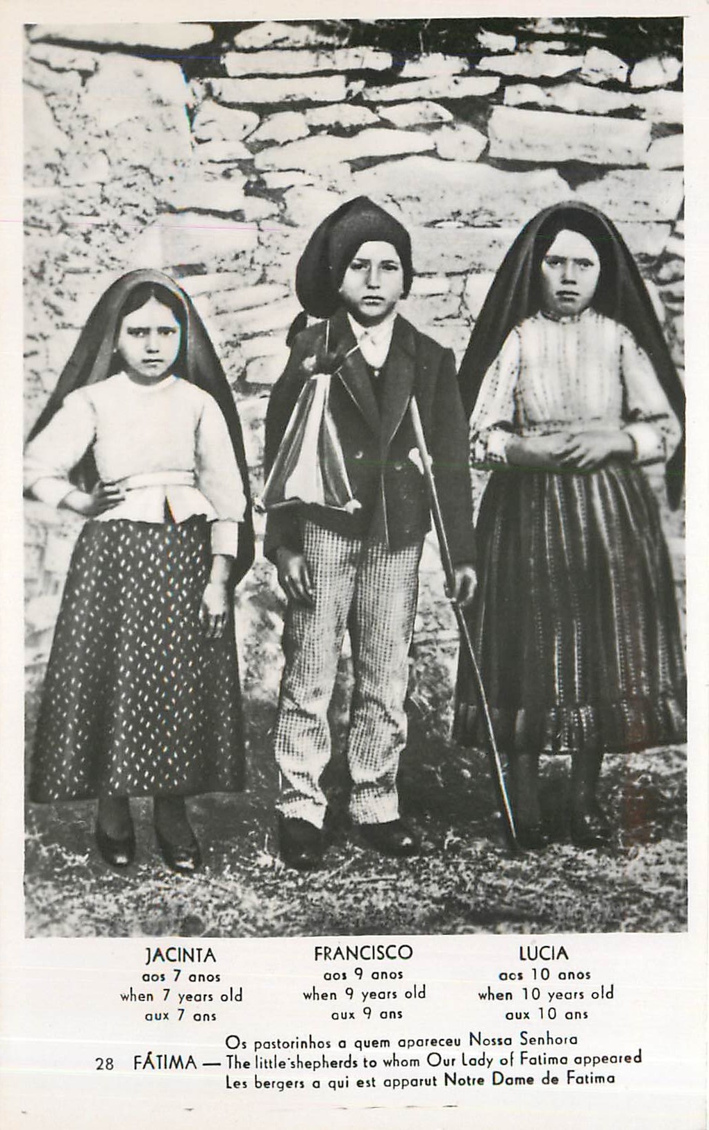 CPA Fatima Les Bergers a qui est oppirut Notre Dame de Fatima Folklore