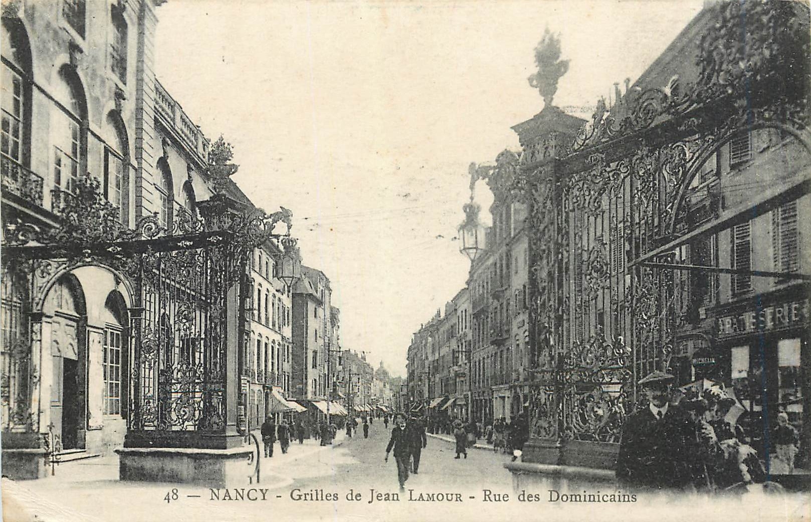 CPA Nancy Grilles de Jean Lamour Rue des Dominicains 