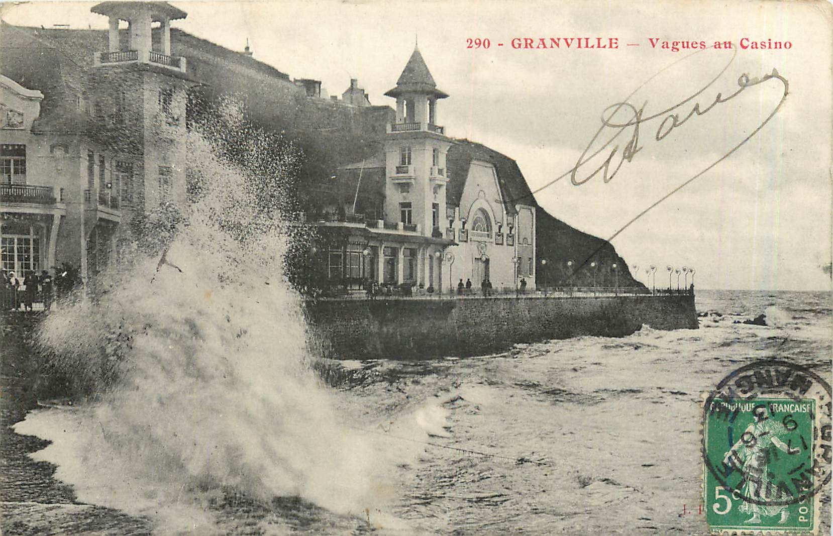 CPA Granville Vagues au Casino 