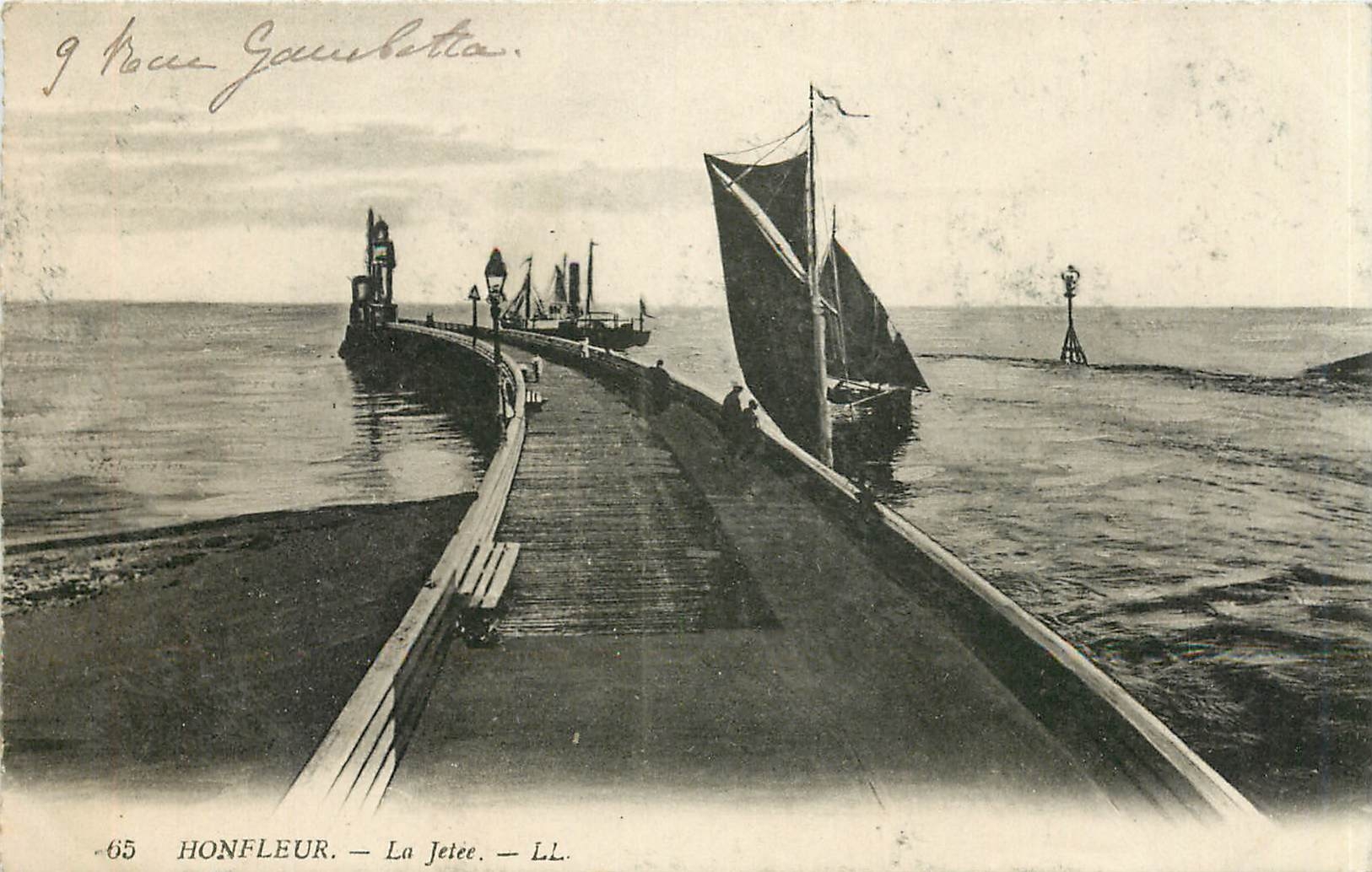 CPA Honfleur La Jetee Bateau