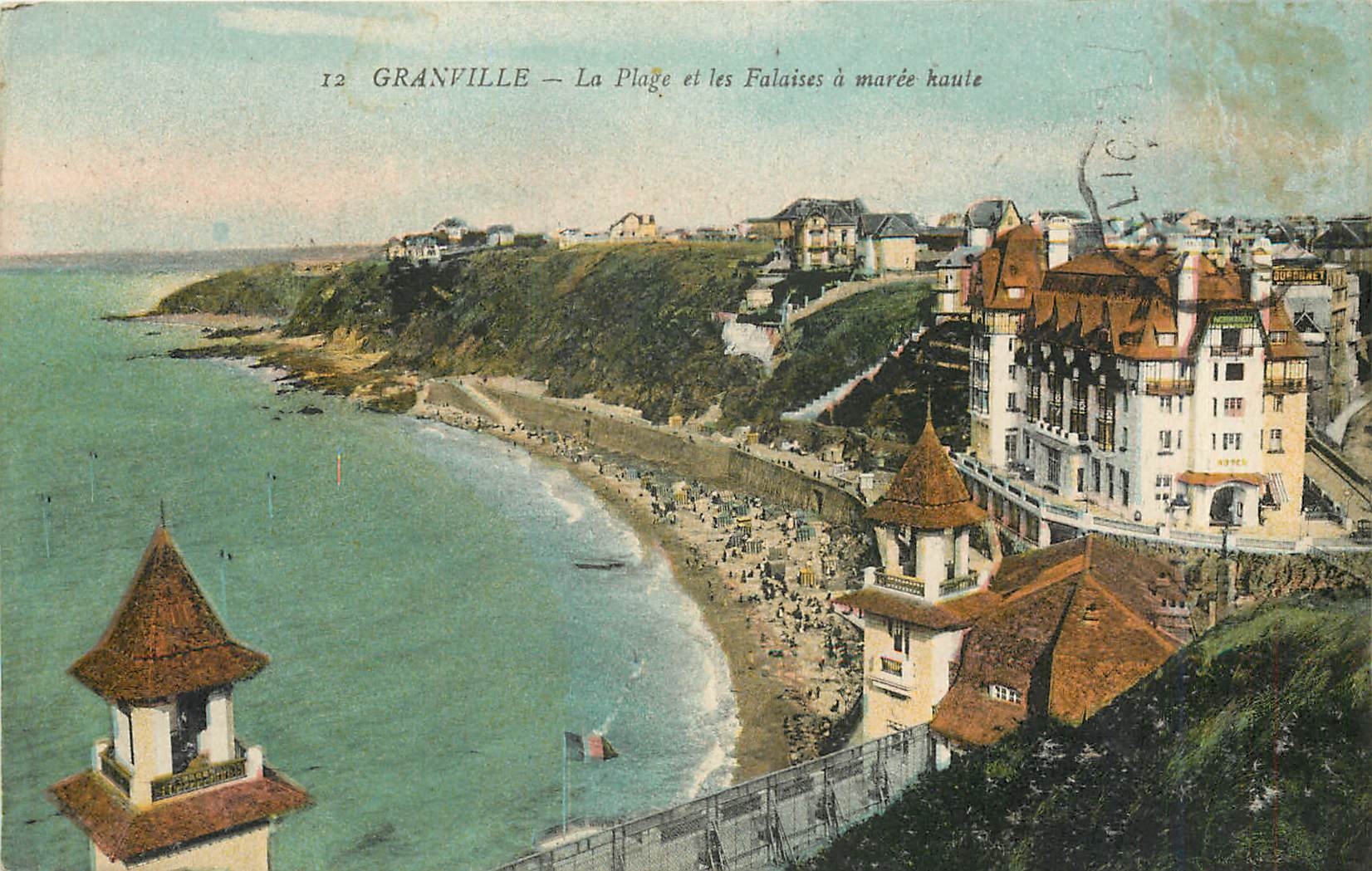 CPA Granville La Plage et les Falaises a maree haute