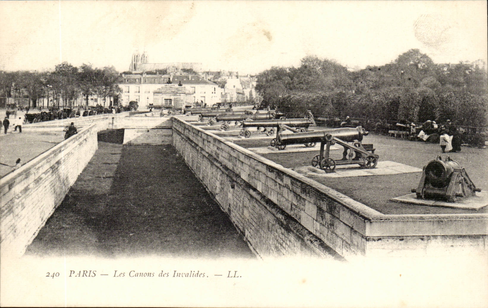 Paris -7 - Gewehren von Invalides - CPA