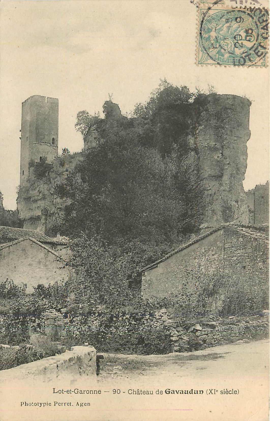 CPA Lot et Garonne Chateau de Gavaudun