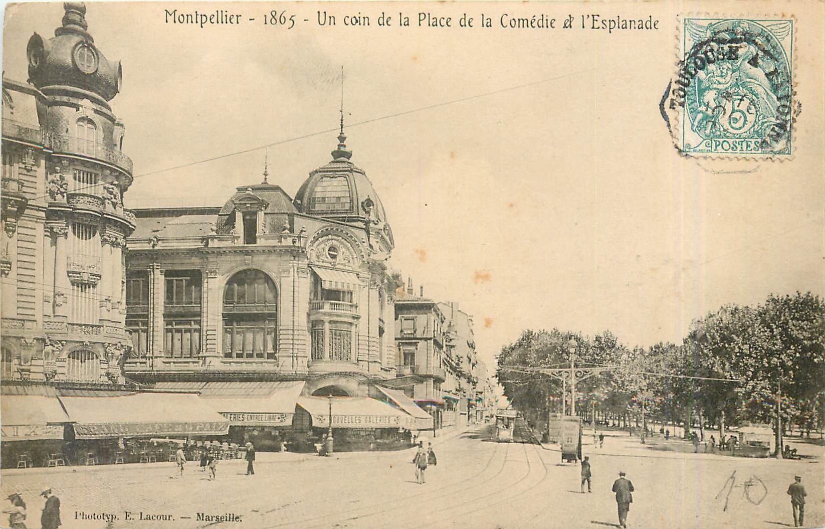 CPA Montpellier Un coin de la Place de la Comedie l'Esplanade 