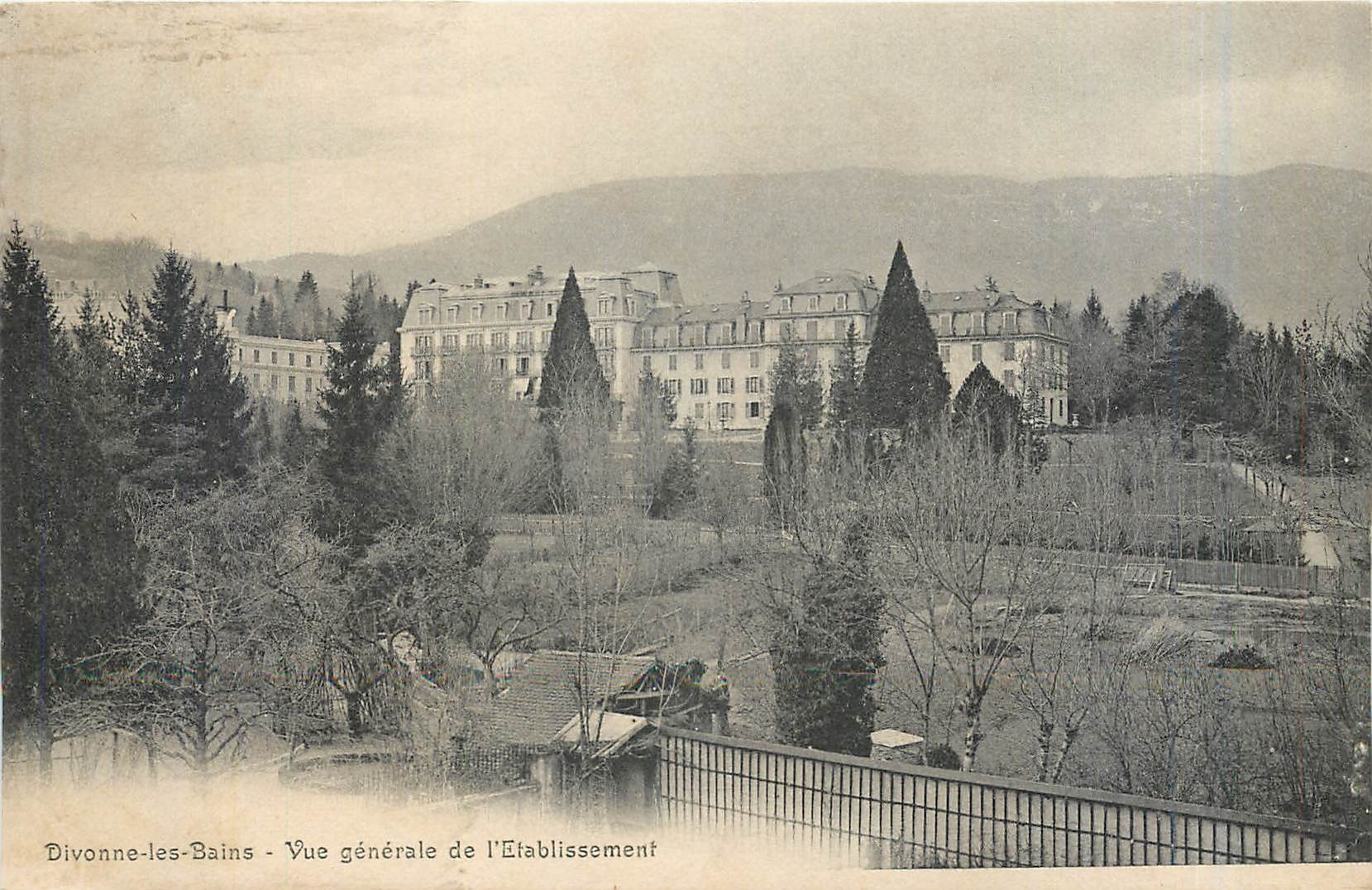 CPA Divonne les Bains Vue generale de l'Etablissement