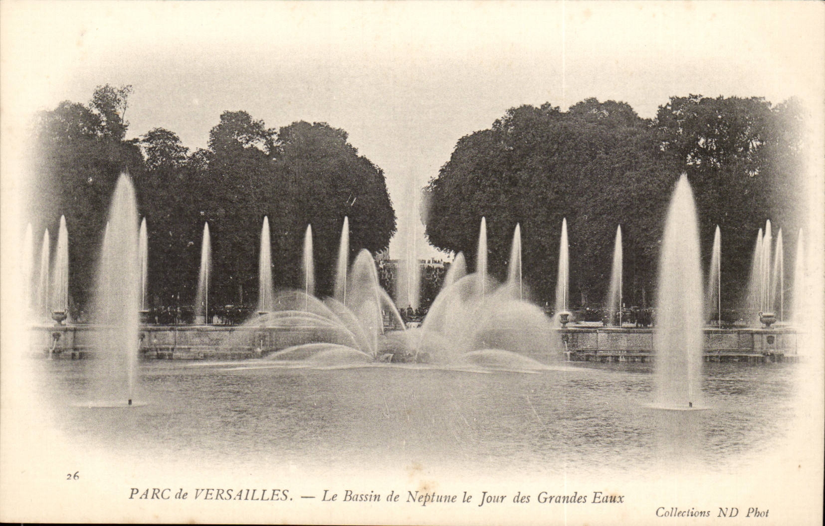 Versailles - Palate of Versailles - the Basin of Neptune the Day of Large Water - CPA