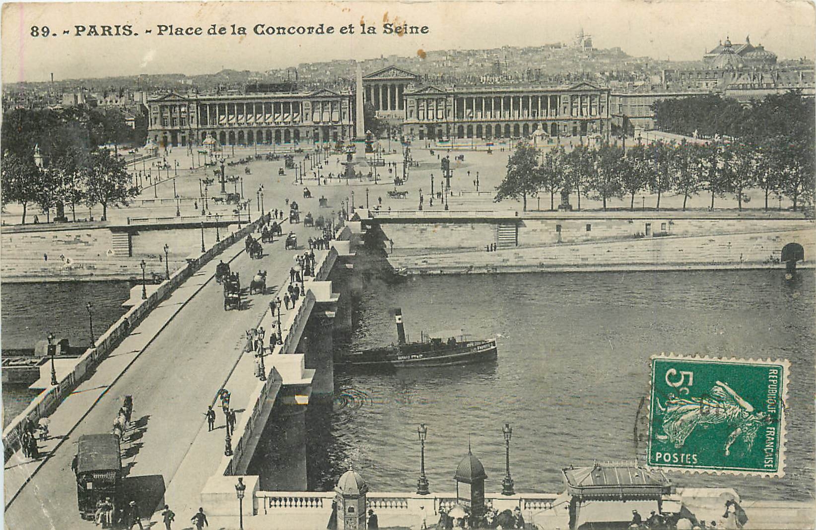 CPA Paris Place de la Concorde et la Seine Bateau