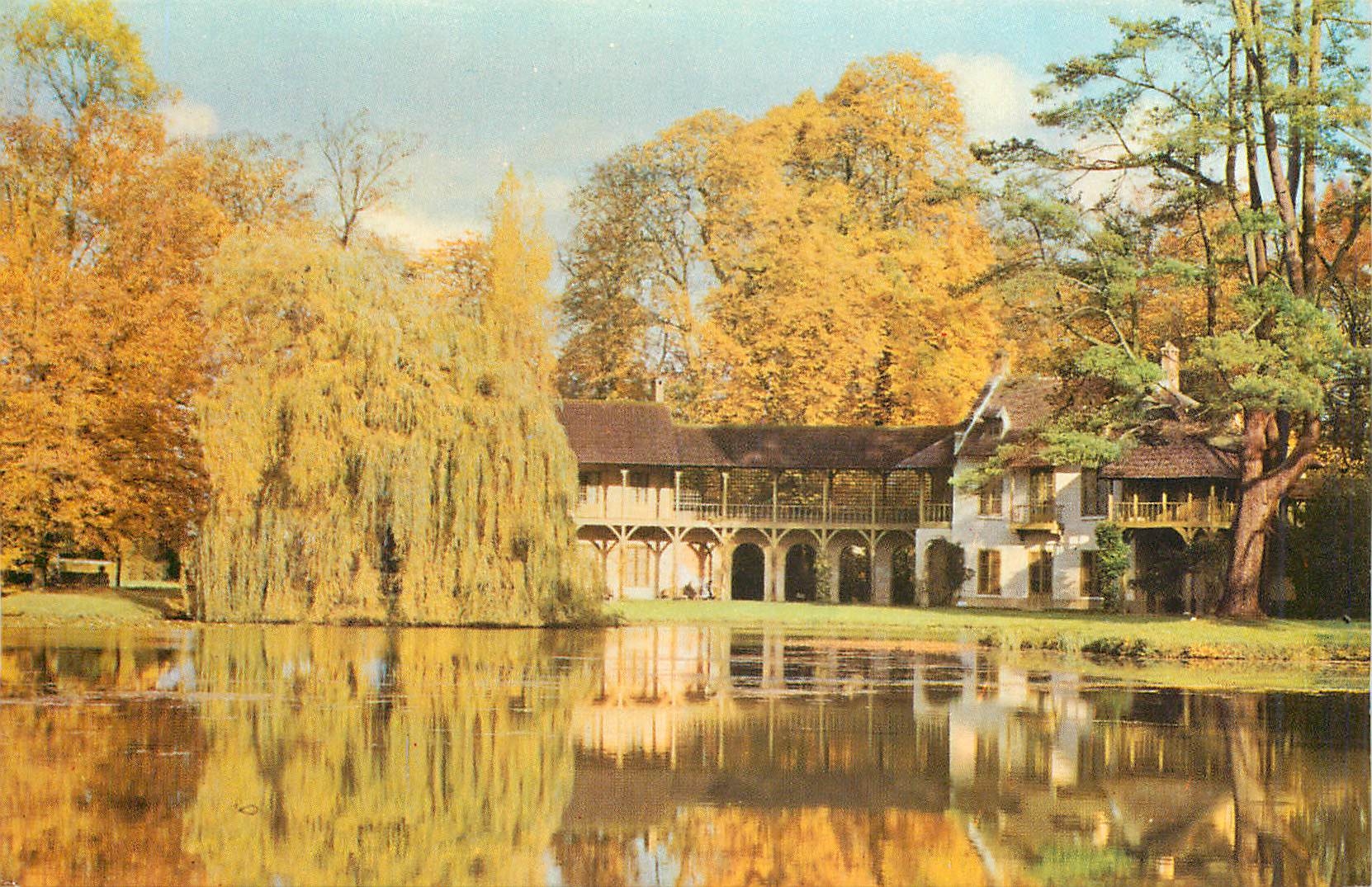 CPM Versailles Hameau de Trianon La Maison de la Reine 