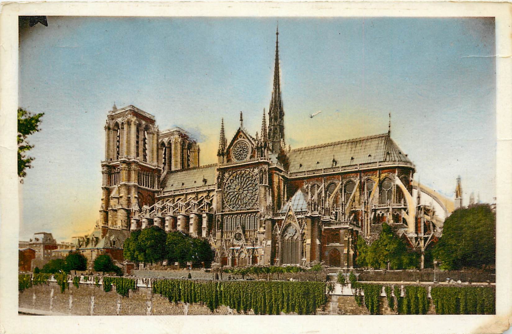 CPA Notre Dame les Tours le portail sud et l'Abside