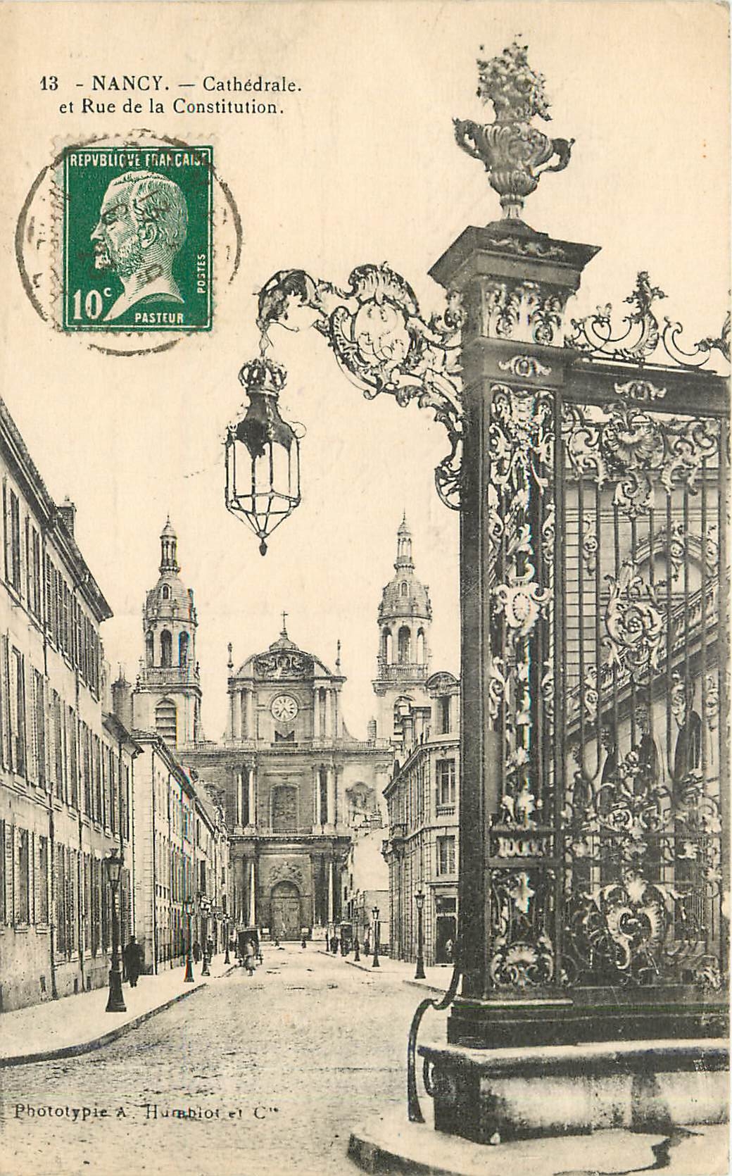CPA Nancy Cathedrale et Rue de la Constituiton 