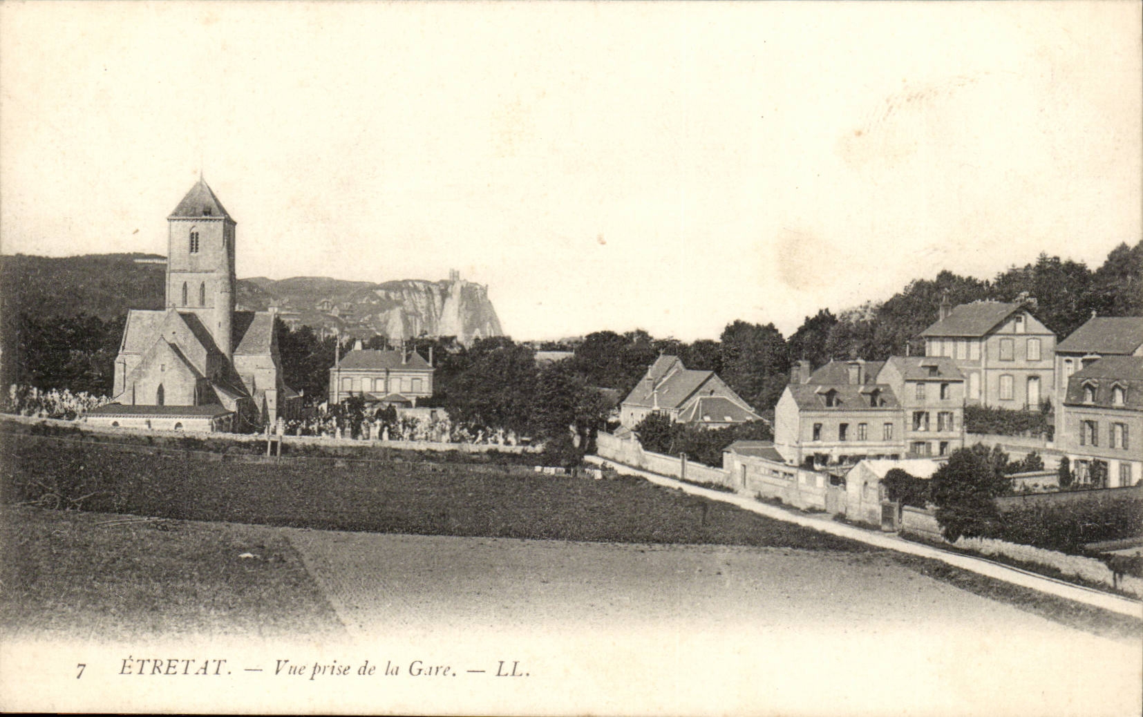 Etretat CPA Vue prise de la gare