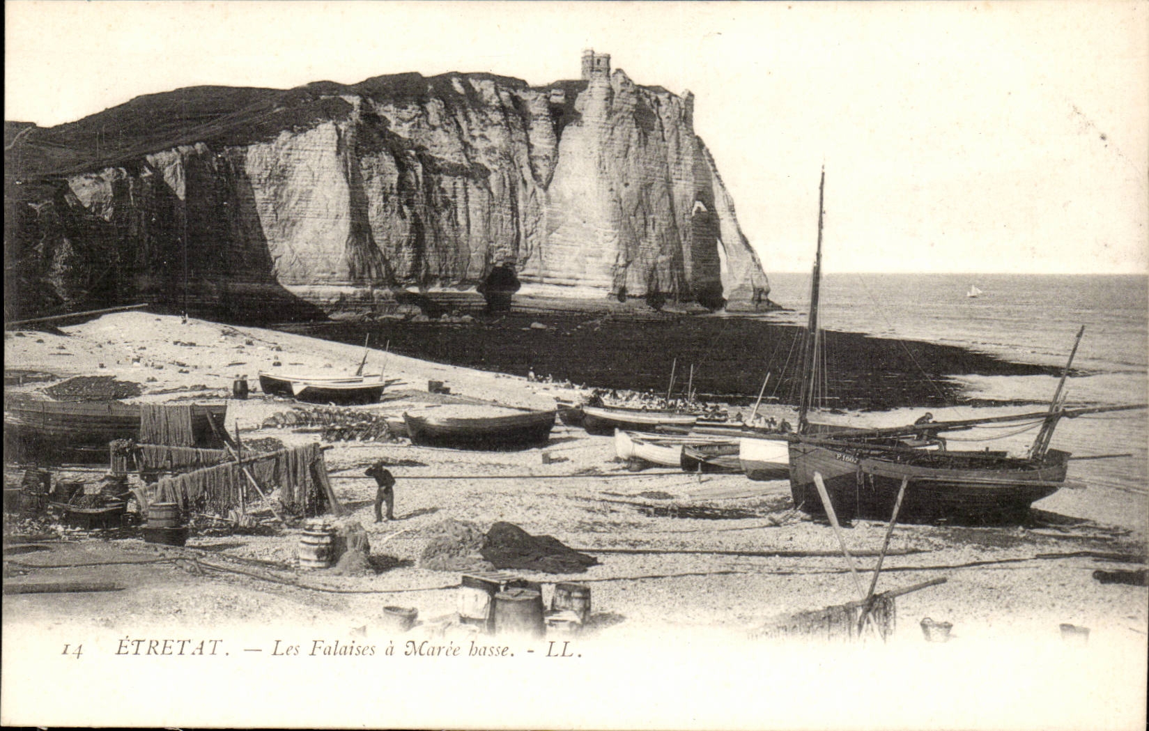 Etretat CPA Les falaises a maree haute