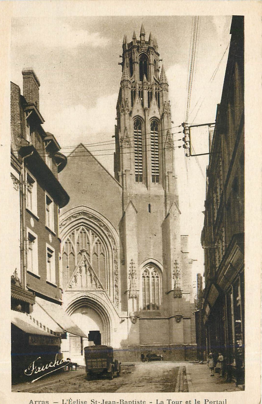 CPA ARRAS - L'Eglise St-Jean-Baptiste - La Tour et Le Portail