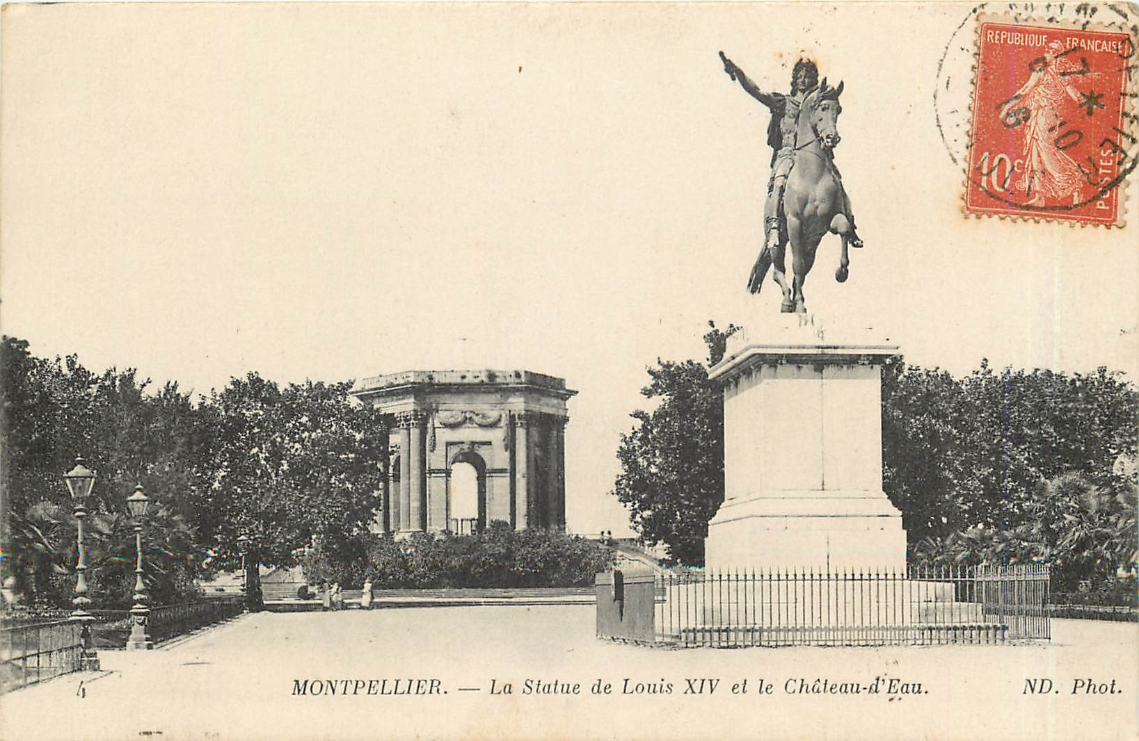 CPA MONTPELLIER La Statue de Louis XIV et le Château d'Eau