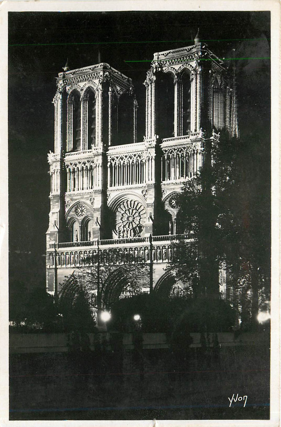 CPA PARIS Notre-Dame Illuminée