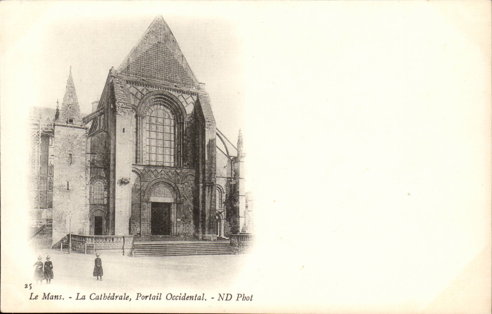 Mans CPA the cathedral Western Gate