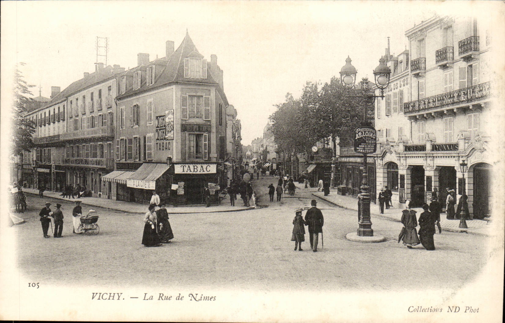 Vichy - the street of Nimes - CPA
