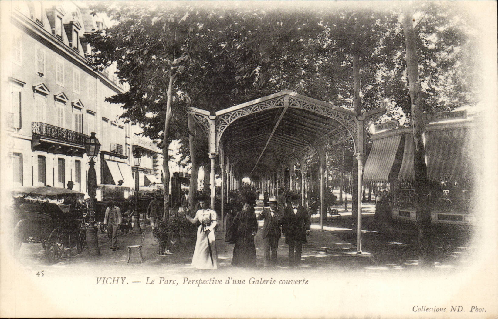 Vichy - the Park View of a covered Gallery - CPA