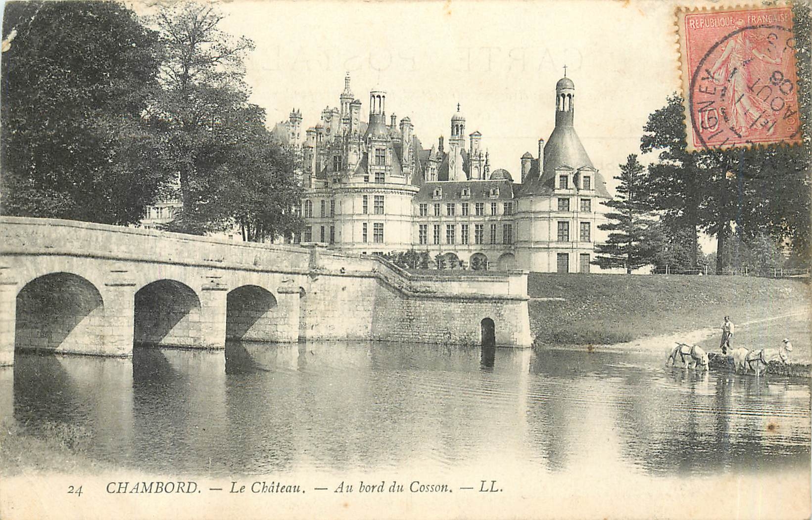CPA Chambord Le Chateau Au bord du Cosson 