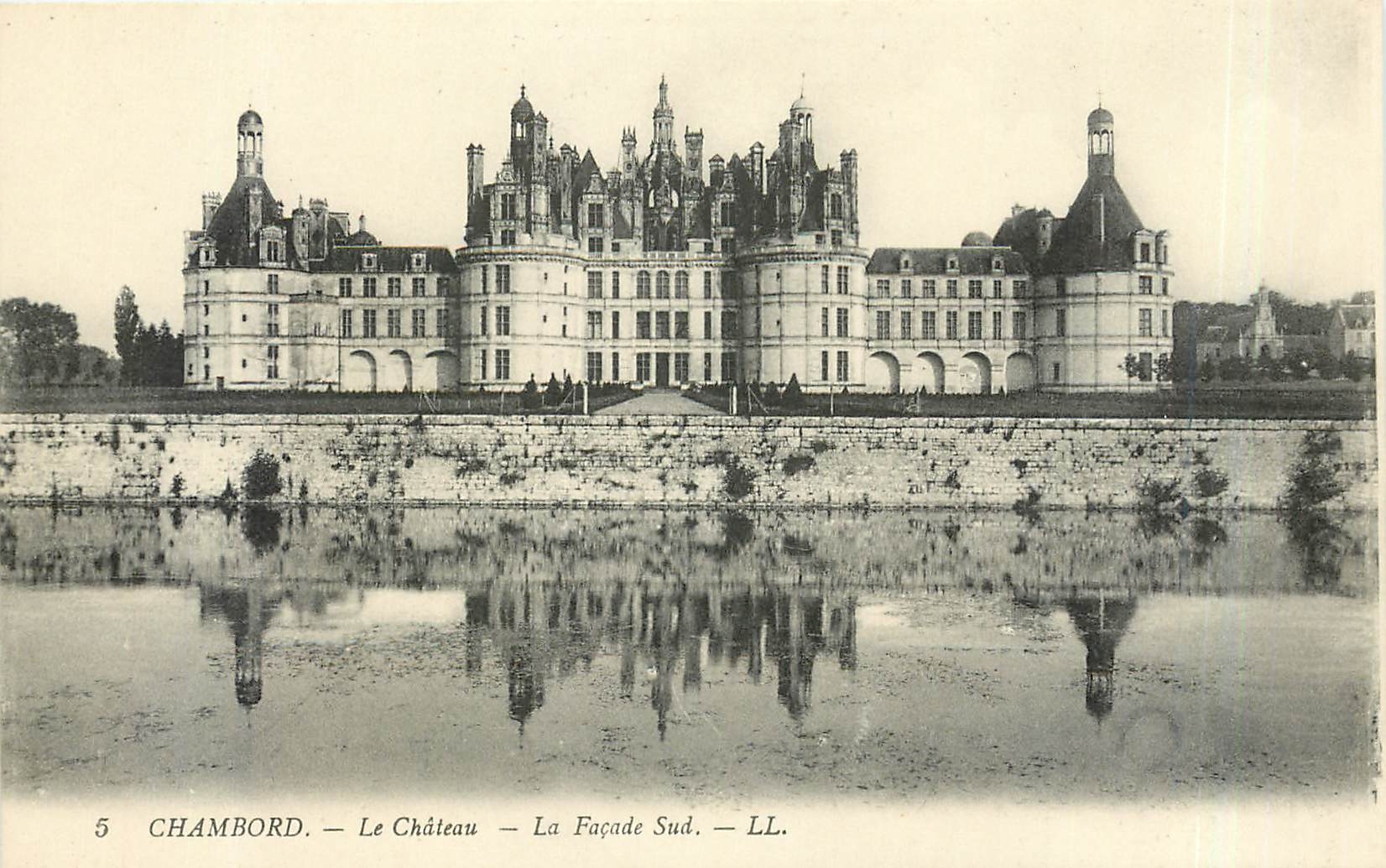 CPA Chambord Le Chateau La Facade Sud 