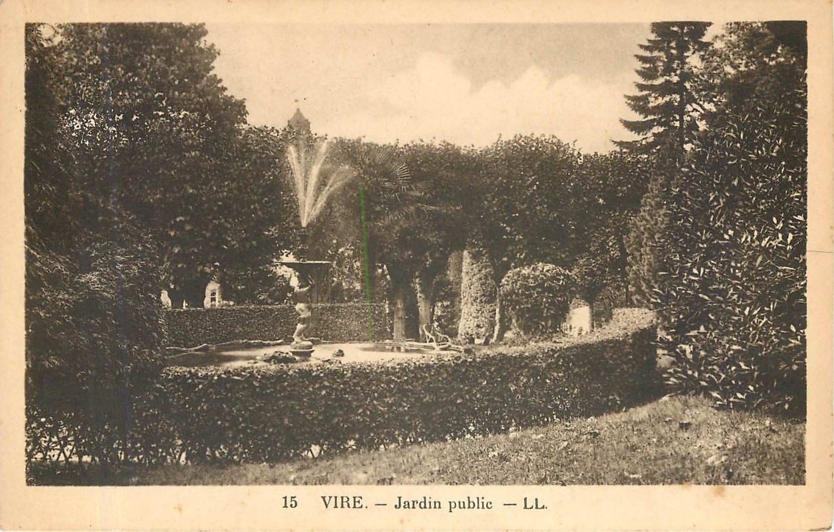 CPA Vire Jardin public 