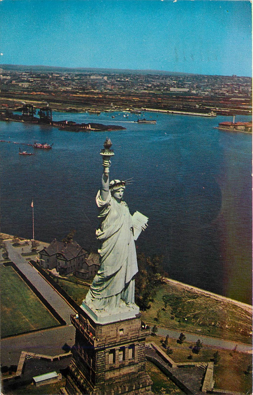 CPA The Statue of Liberty on Bedloes Island in New York Harbor 