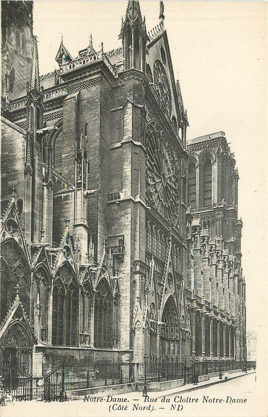 CPA Rue du Cloitre Notre Dame