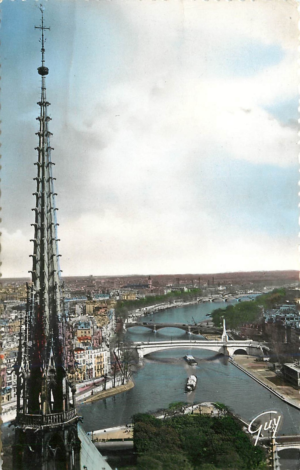 CPA PARIS La fleche de Notre Dame