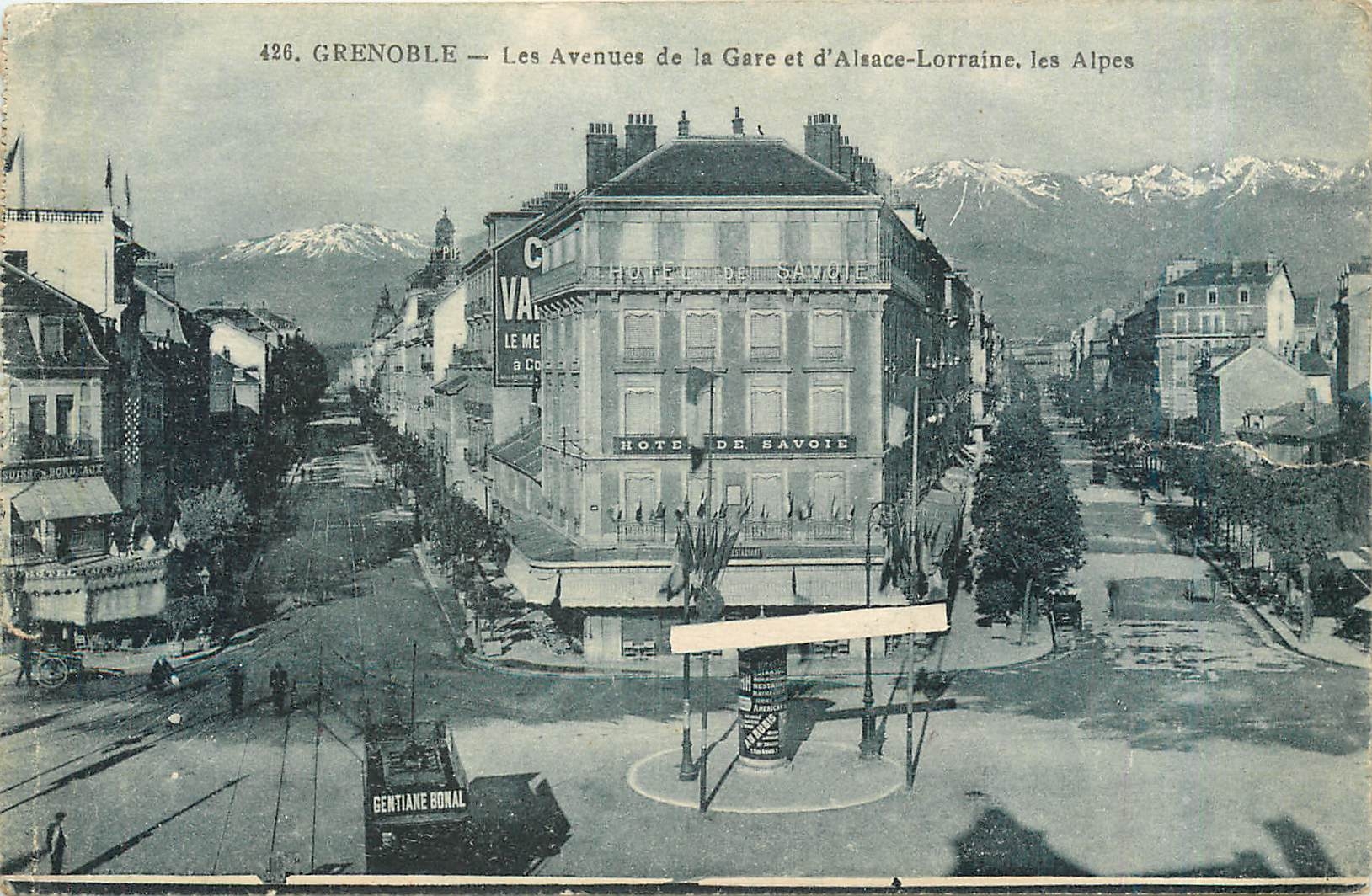 CPA GRENOBLE-Les avenue de la Gare et l'Alsce-lorraine les Alpes