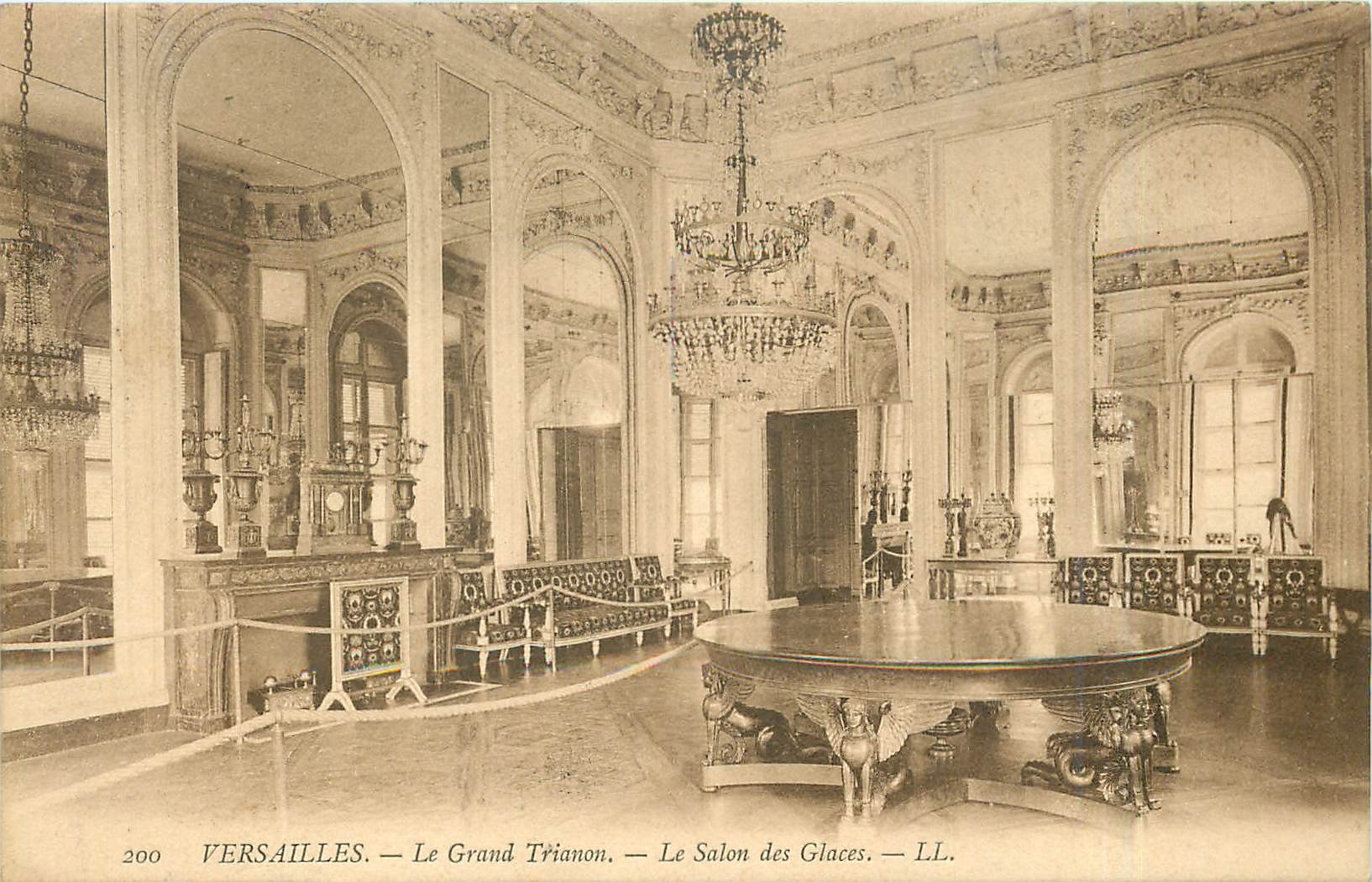 CPA VERSAILLES-Le grand trianon-Le salon des Glaces