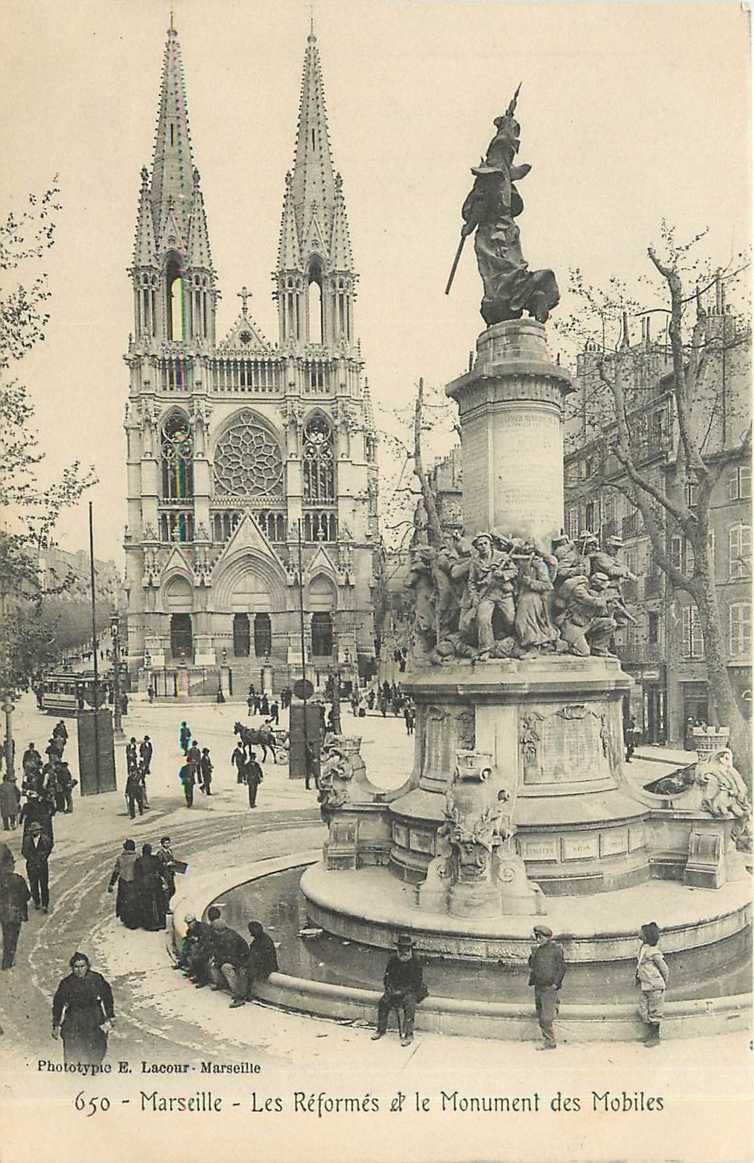 CPA Marseille - Les Réformés et le Monument des Mobiles