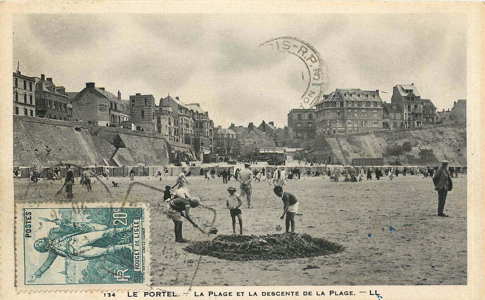 CPA Le Portel la Plage et la Descente de la Plage Enfants Rouget de l'Isle