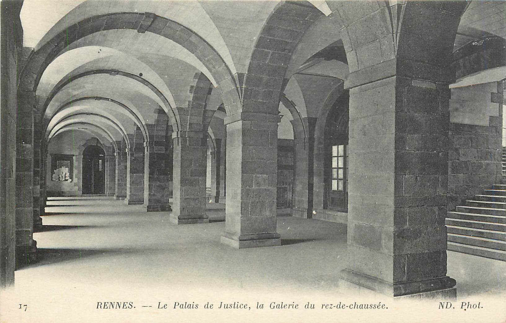 CPA Rennes le Palais de Justice la Galerie du rez de Chaussee 
