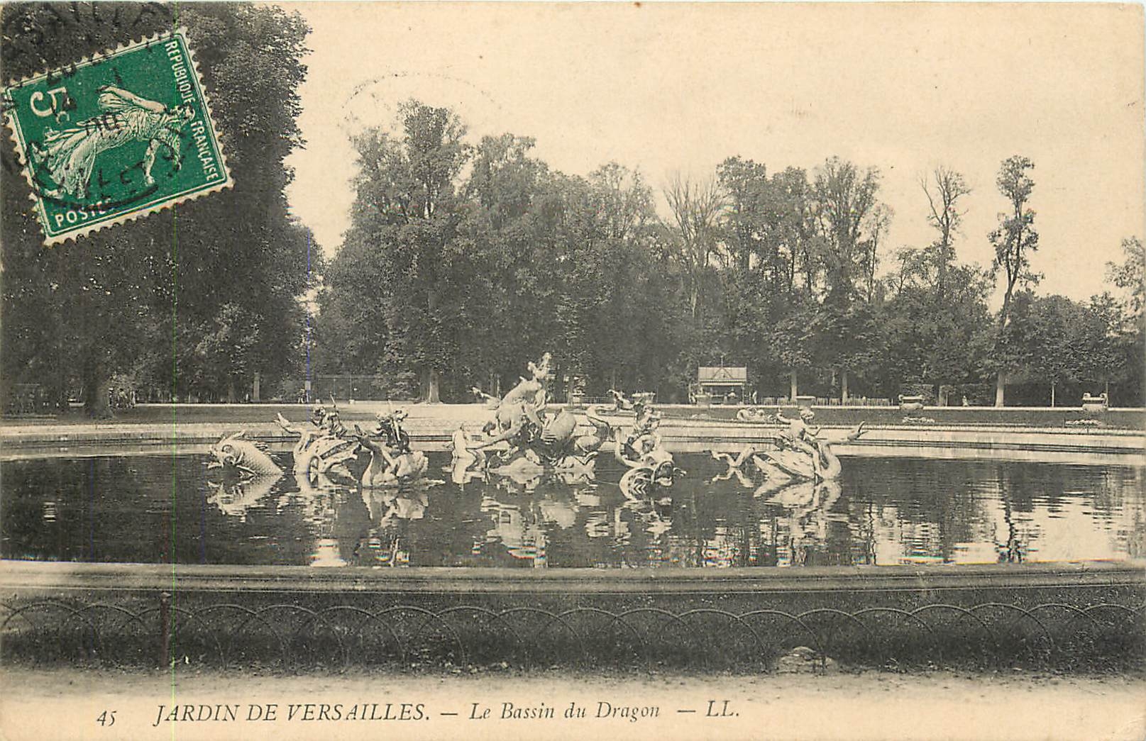 CPA Jardin de Versailles le Bassin du Dragon 