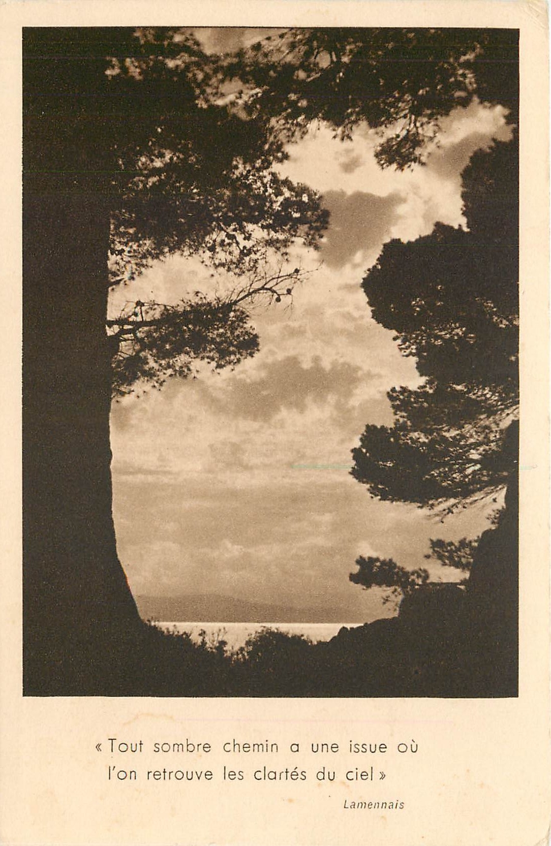 CPA Tout sombre chemin a une issue ou l'ou retrouve les clartes du ciel Lamennais 