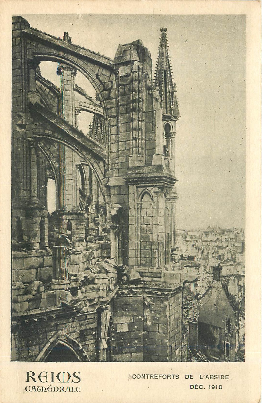 CPA Reims Cathedrale contreforts de l'abside 