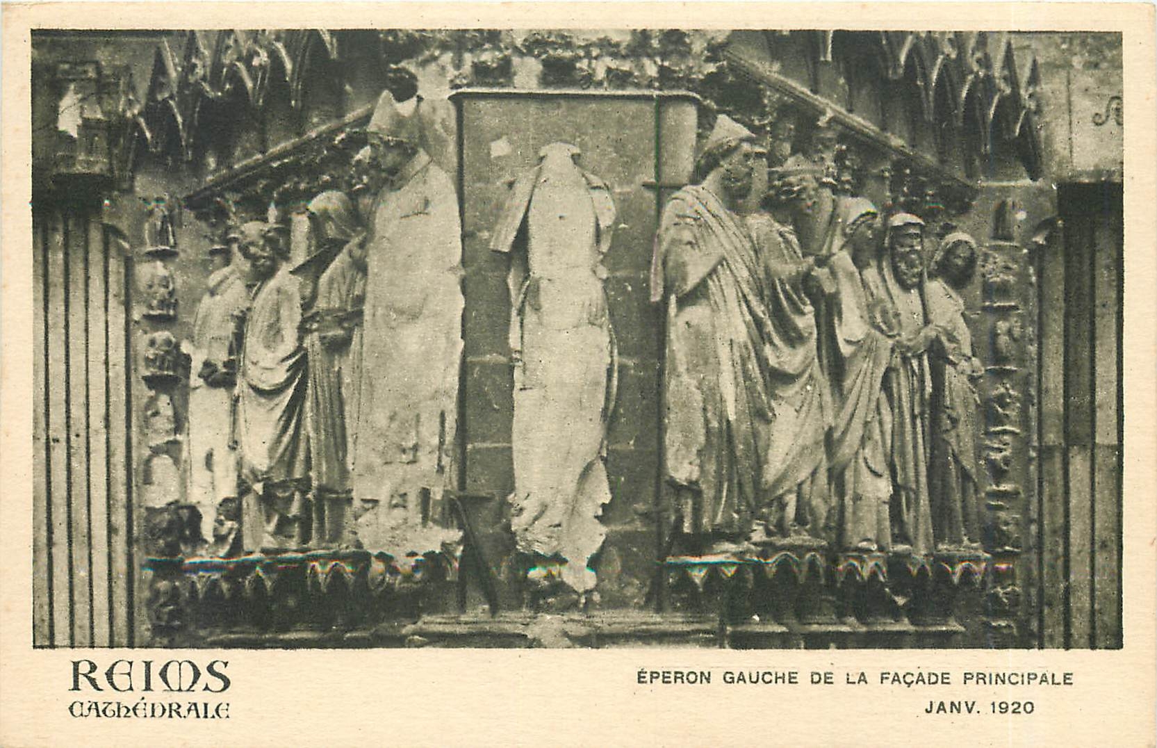 CPA Reims Cathedrale Eperon gauche de la gacade principale