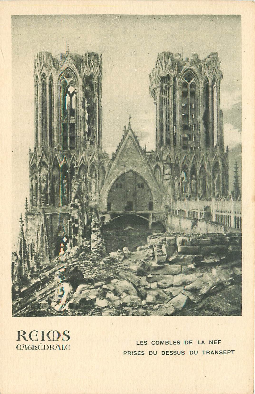 CPA Reims cathedrale les Combles de la Nef prises du Dessus du Transept 