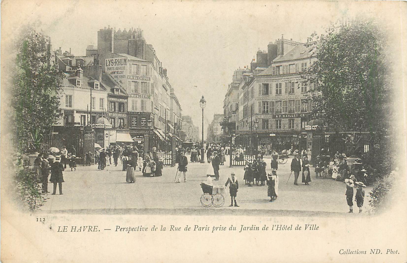 CPA Le Havre Perspective de la Rue de Paris prise du Jardin de l'Hotel de Ville